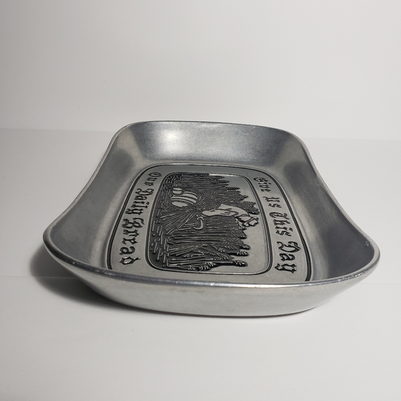 Wilton Armetale Pewter "Give Us This Day Our Daily Bread" Tray Plate 9 1/4" - Picture 4 of 9